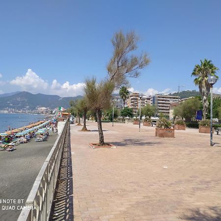 Holiday Home Casa Vacanze Salerno Exterior foto