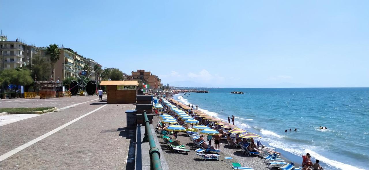 Holiday Home Casa Vacanze Salerno Exterior foto