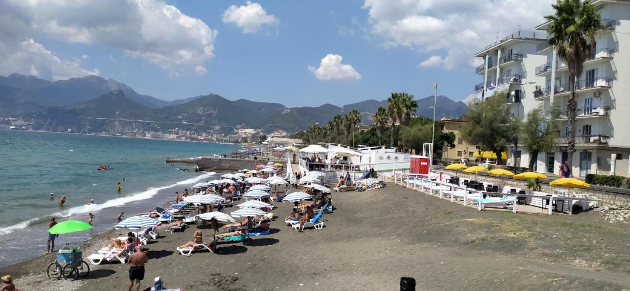 Holiday Home Casa Vacanze Salerno Exterior foto