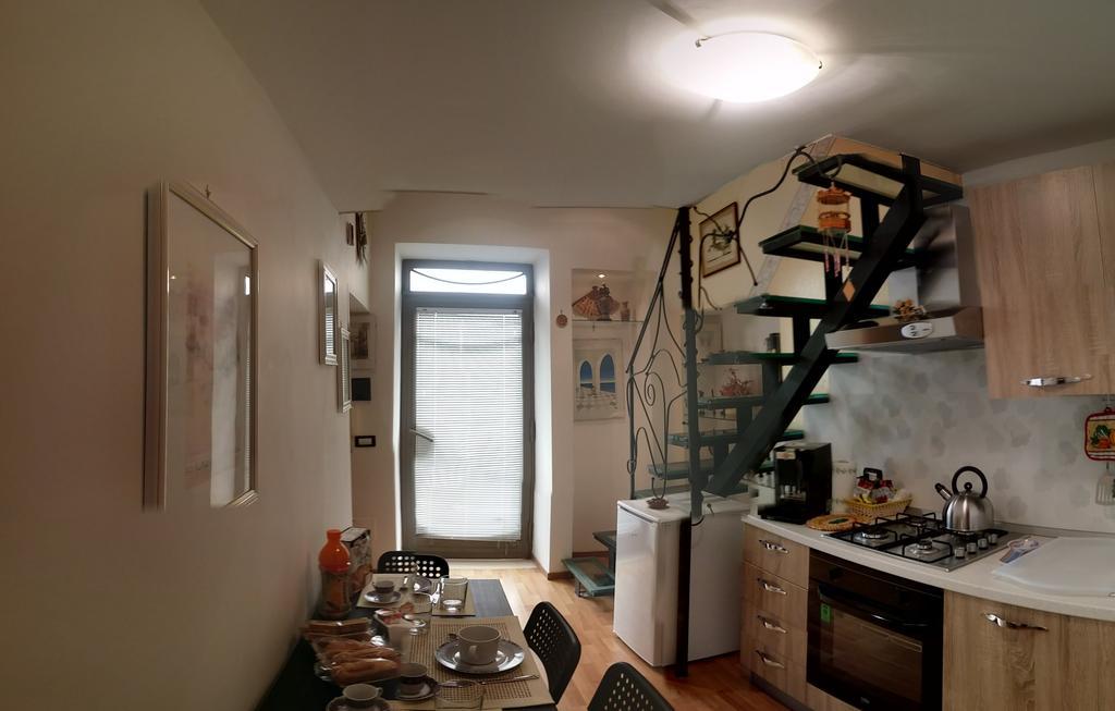 Holiday Home Casa Vacanze Salerno Exterior foto